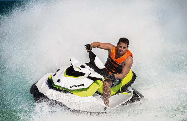 Jet-Skiing-in-Barcelona_6815-1