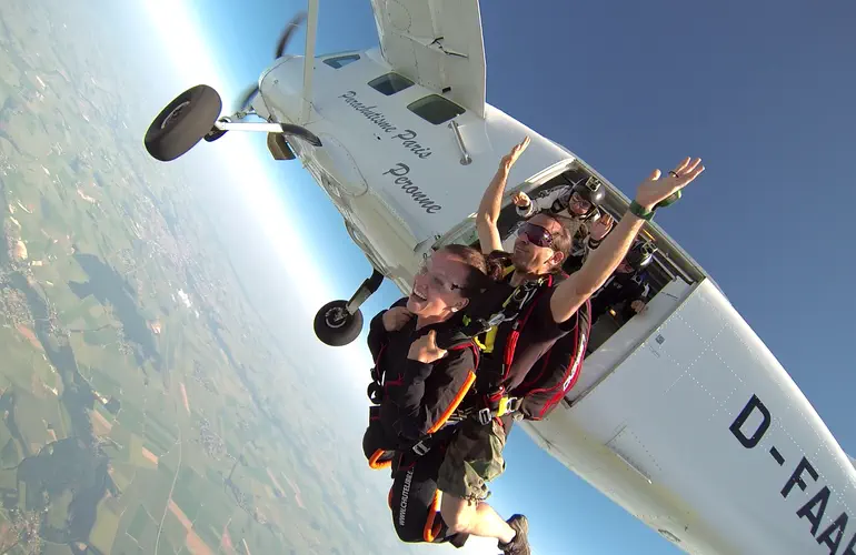 Skydiving-in-Paris_2095-1